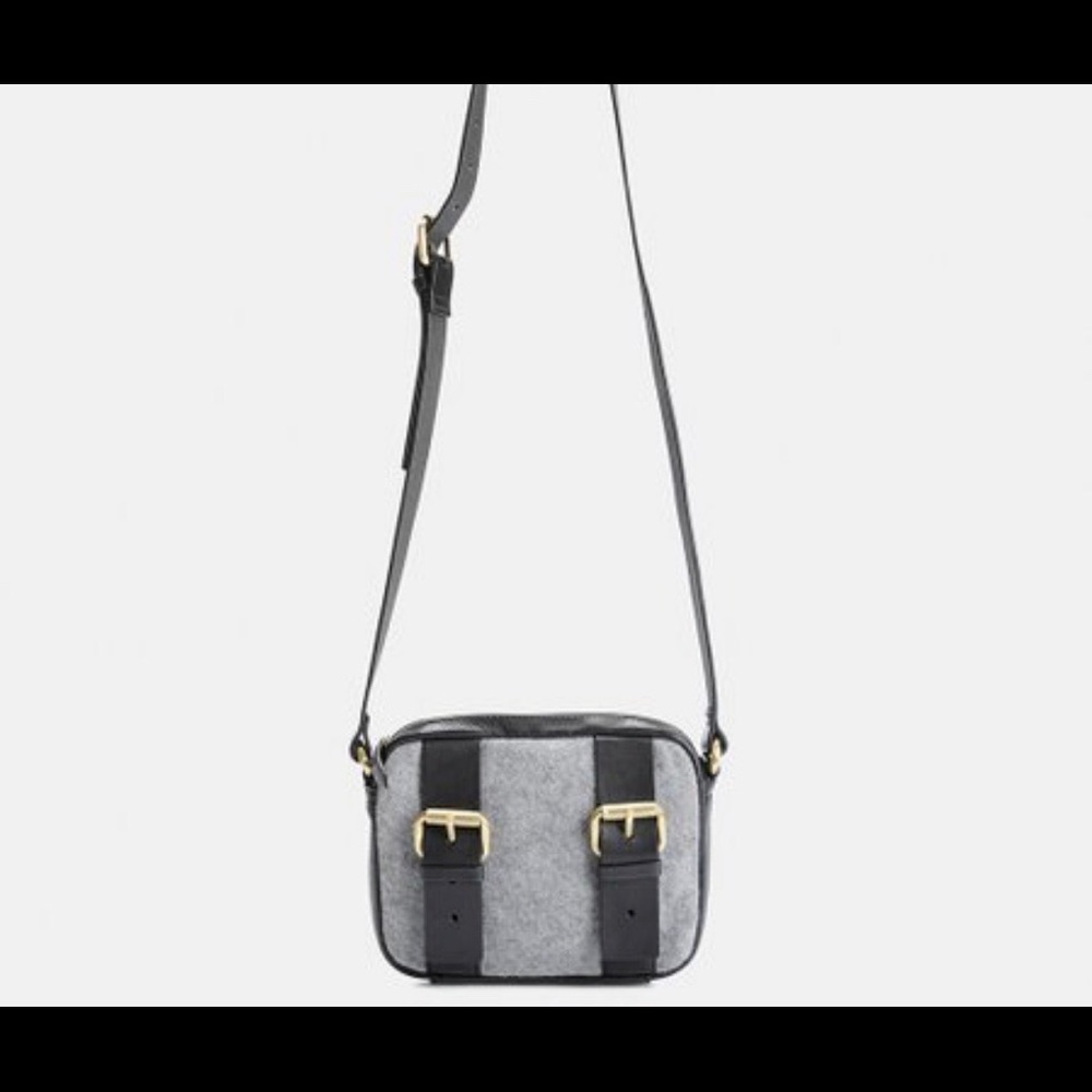 Kelsi Dagger Crossbody - Picture 4 of 6